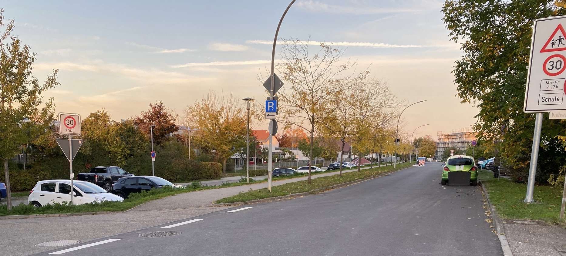 Eberdingerstraße vor Schule und KiFaZ